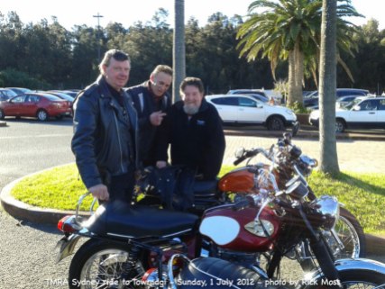 Some photos by Rick Moss from the the Sydneysiders monthly ride on Sunday, 1 July 2012. They met at Rick's for morning tea, then on to Towradgi for lunch, and home.